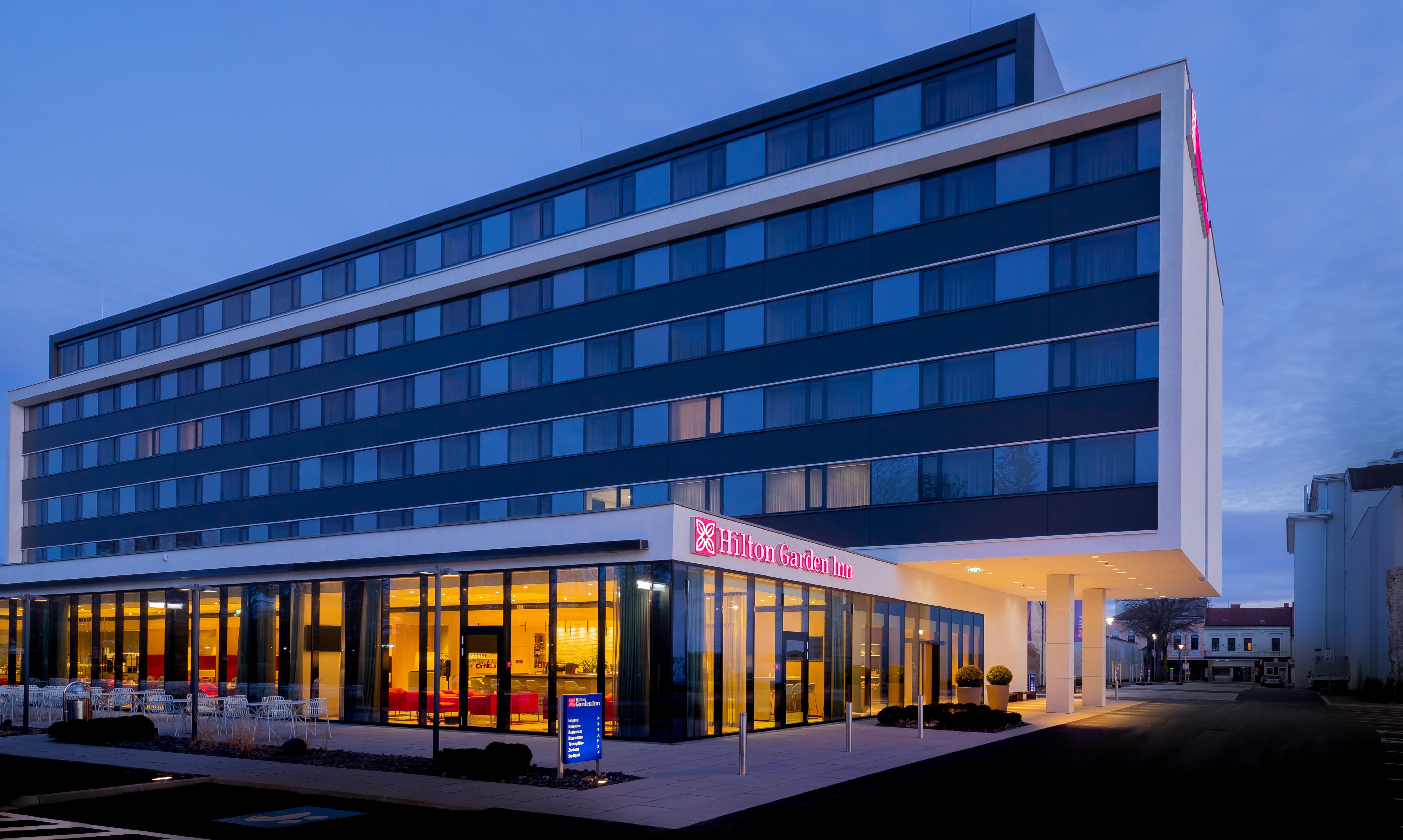 Hilton Garden Inn Wiener Neustadt Exterior photo