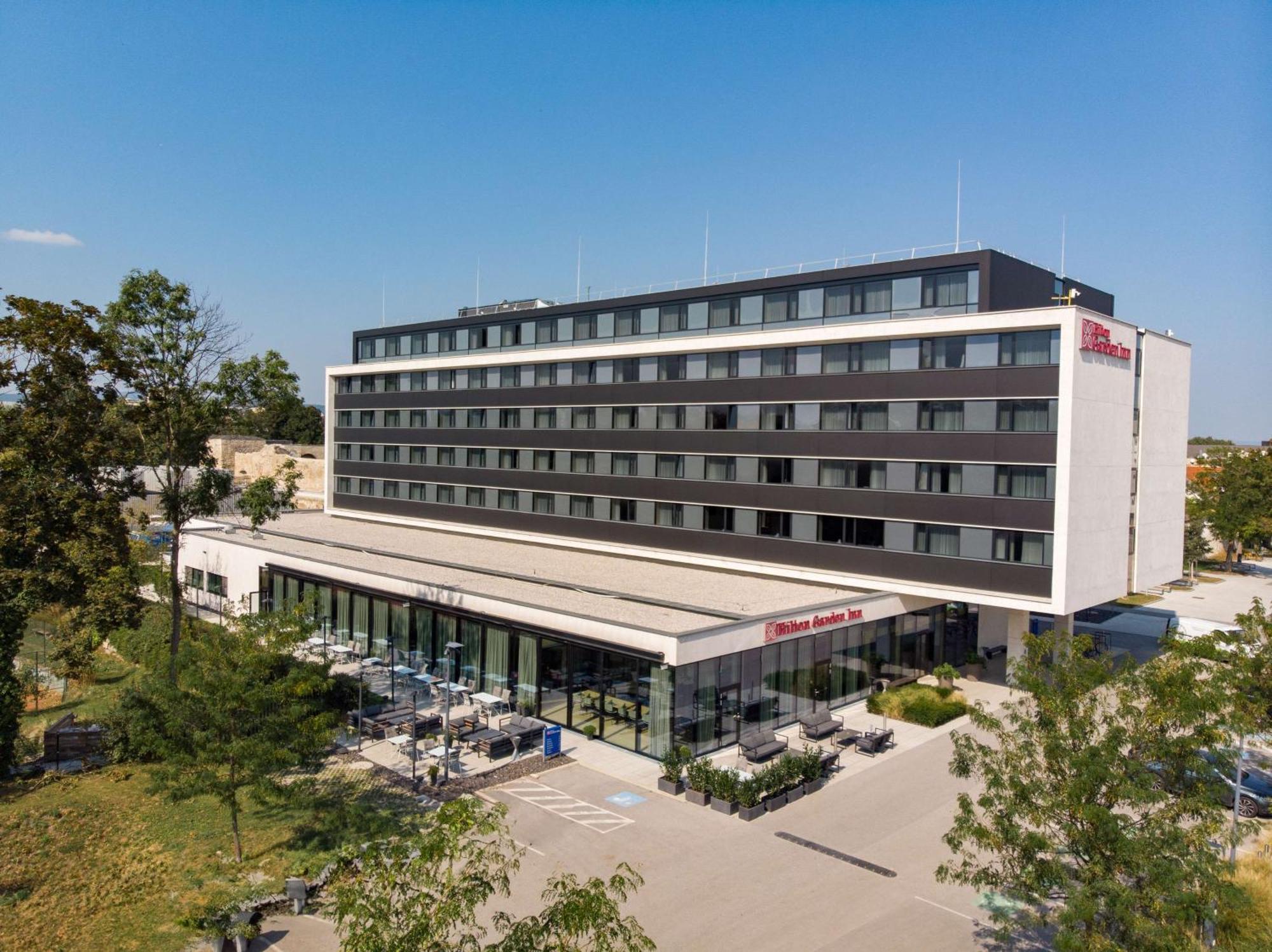 Hilton Garden Inn Wiener Neustadt Exterior photo